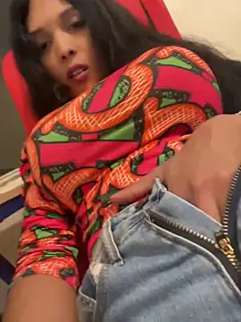 Snapshot of MOMMYJEVAA chatting on 25, 11, 2025 MOMMYJEVAA online show from 25, 11, 2025