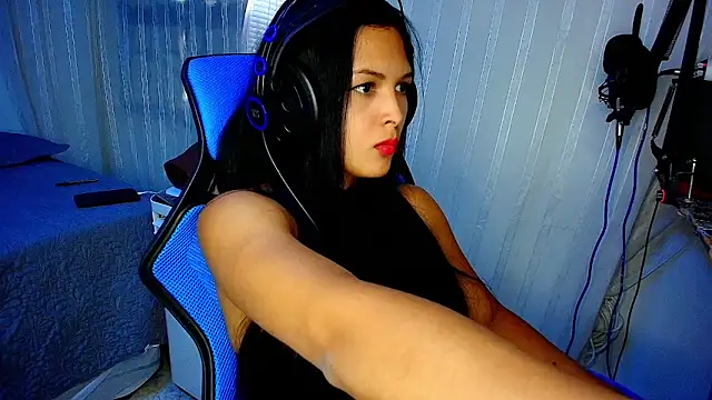 Snapshot of MOMMYJEVAA chatting on 11, 3, 2025 MOMMYJEVAA online show from 11, 3, 2025