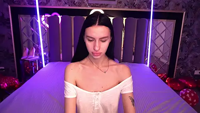 Snow WhiteeeX online show from 14, 2, 2026