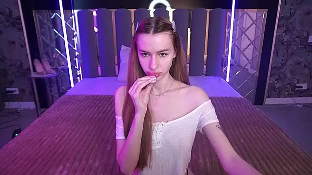 Snow WhiteeeX online show from 16, 5, 2026