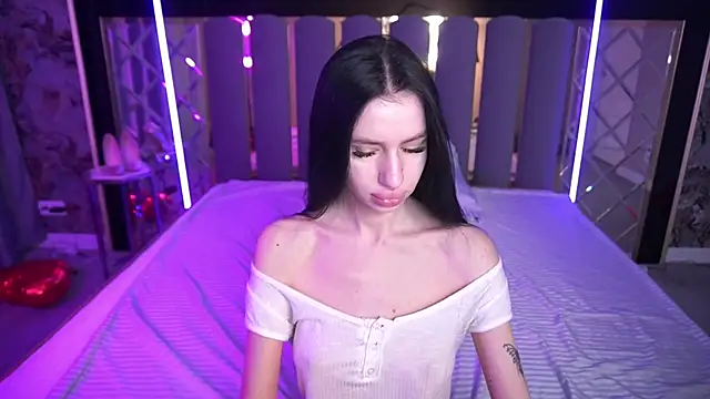 Snow WhiteeeX online show from 16, 3, 2026