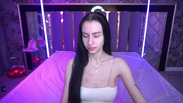 Snow WhiteeeX online show from 9, 4, 2026