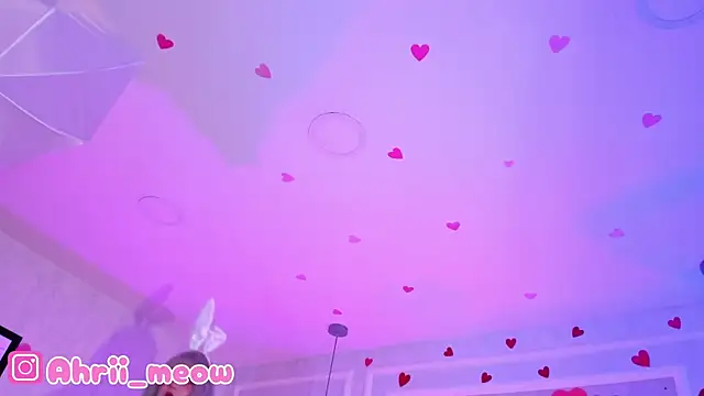 AHRI LEE online show from 12, 3, 2025