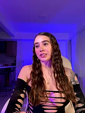 Lanataylor- online show from 14, 9, 2025