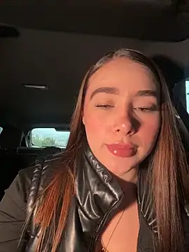 Lanataylor- online show from 5, 4, 2026