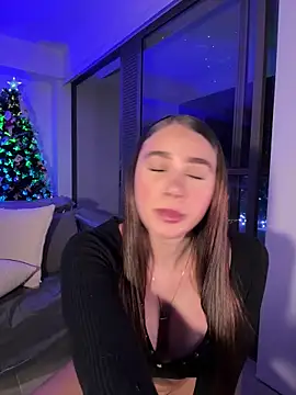 Lanataylor- online show from 21, 12, 2025