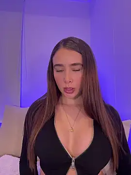 Lanataylor- online show from 23, 12, 2025