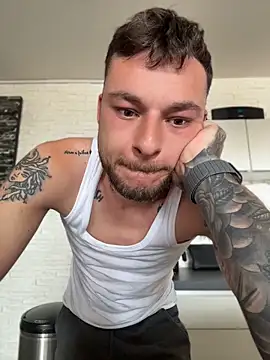 hottwoboys online show from 11, 6, 2026
