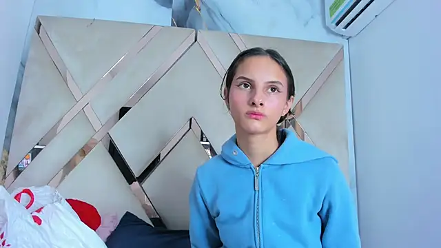 ninaht online show from 8, 9, 2025