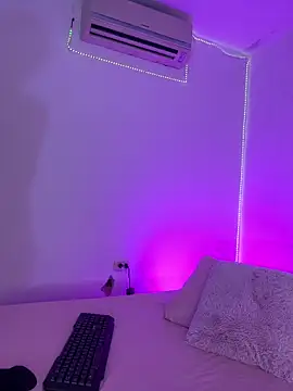 ninaht online show from 13, 2, 2026