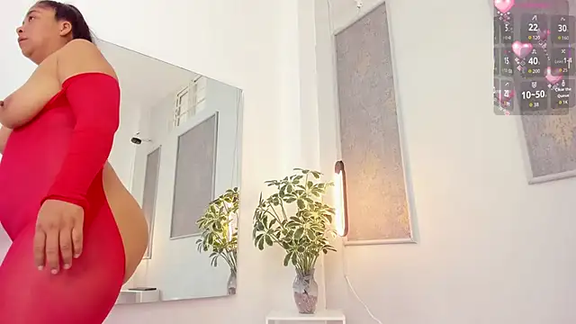 lannarusso  online show from 2, 12, 2025