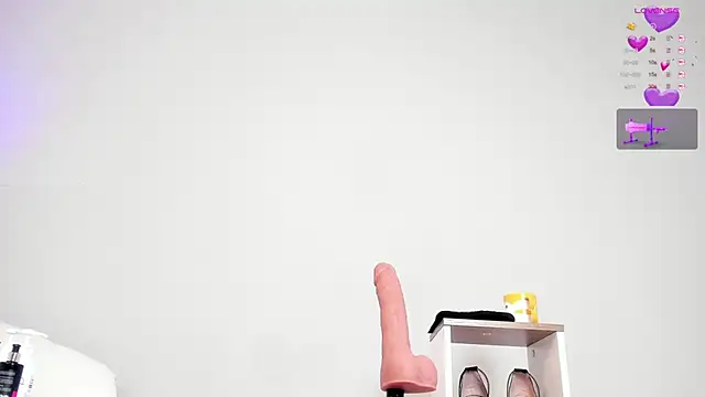 lannarusso  online show from 7, 10, 2025