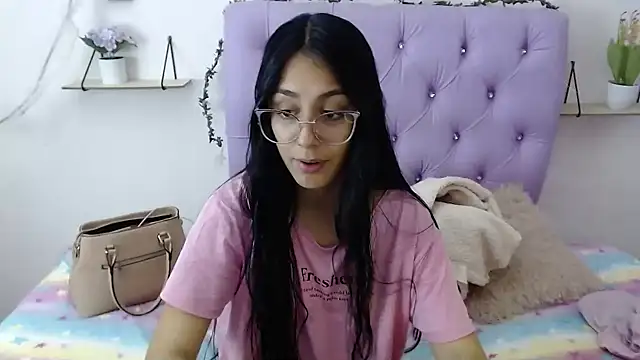 Freyja 01 online show from 5, 11, 2025