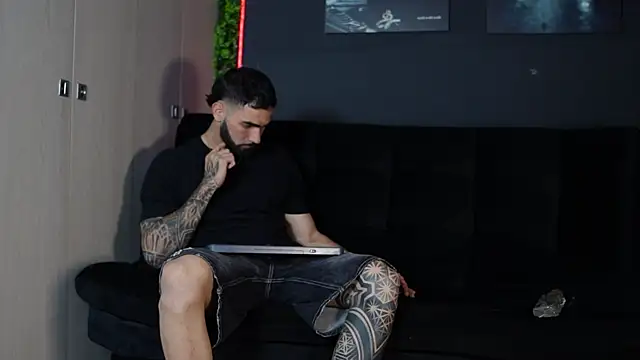 Austin bolt online show from 13, 1, 2026