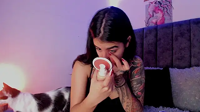 Alice woodville online show from 17, 3, 2025