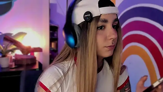 Alice woodville online show from 11, 9, 2025