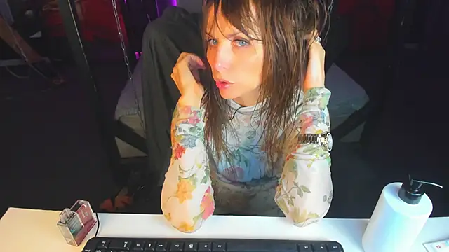 Elizabe th online show from 10, 3, 2025