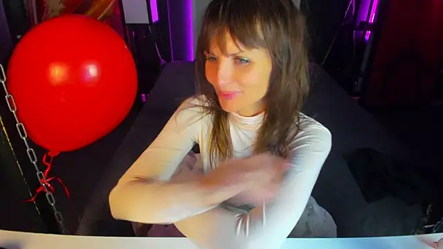 Elizabe th online show from 14, 2, 2025