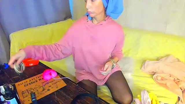 Elizabe th online show from 15, 5, 2026