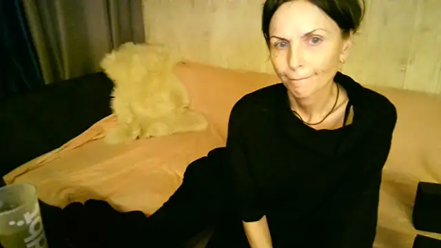 Elizabe th online show from 18, 10, 2025