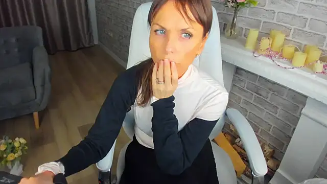 Elizabe th online show from 14, 2, 2025