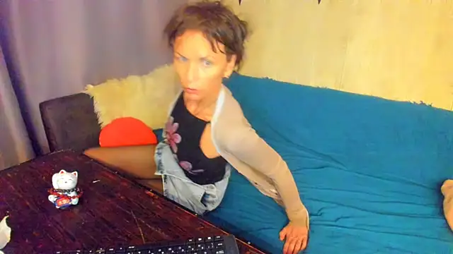 Elizabe th online show from 10, 5, 2026