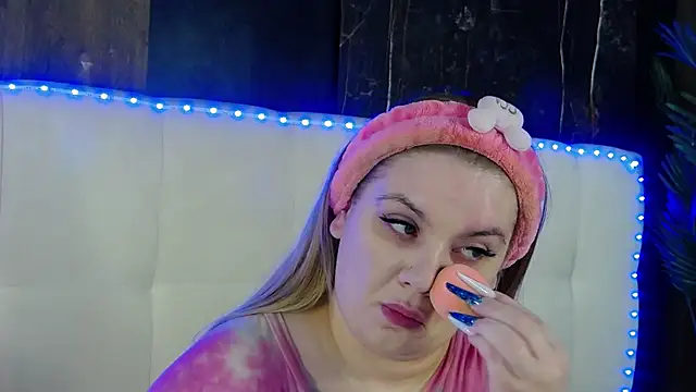 MelanieBrownn online show from 14, 4, 2026