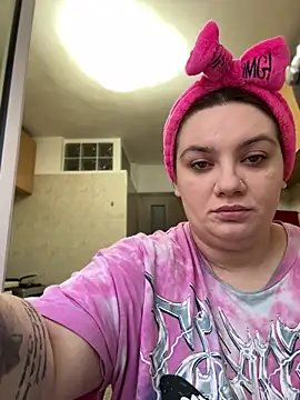 MelanieBrownn online show from 28, 2, 2025