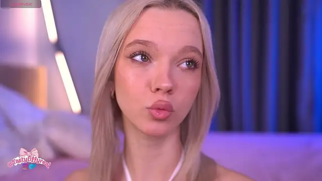  AlinaBailey online show from 4, 5, 2026