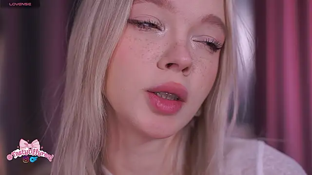  AlinaBailey online show from 21, 3, 2026