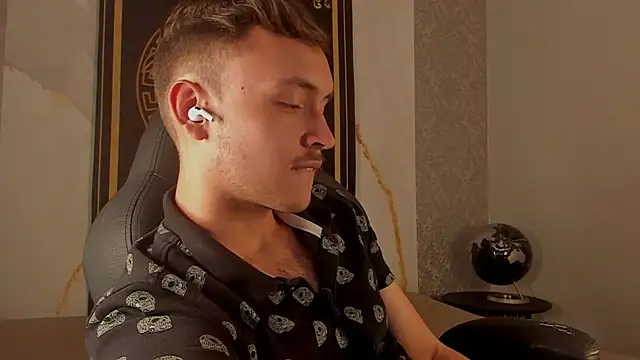 Desmon Clark online show from 2, 10, 2025