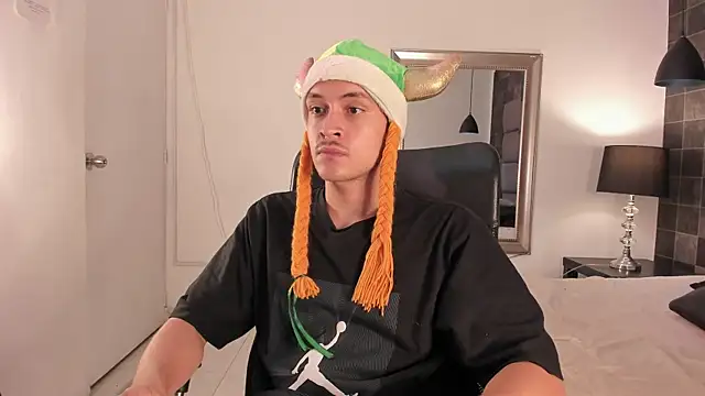 Desmon Clark online show from 18, 3, 2025