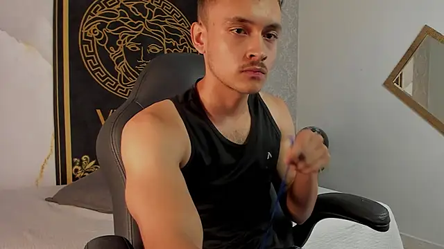 Desmon Clark online show from 22, 2, 2025