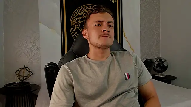 Desmon Clark online show from 5, 3, 2025