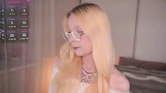 Snapshot of Naughty__Couplles chatting on 10, 2, 2026 Naughty Couplles online show from 10, 2, 2026