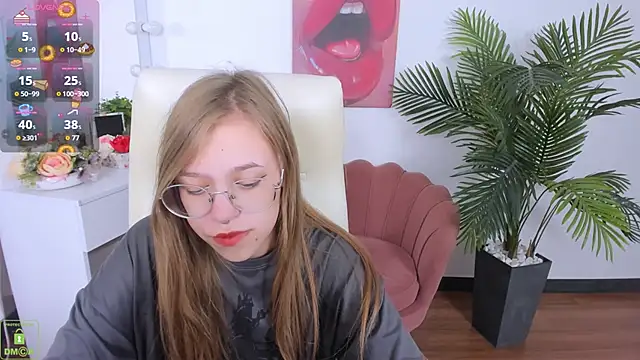 Snapshot of LayriantaVee chatting on 20, 9, 2025 LayriantaVee online show from 20, 9, 2025