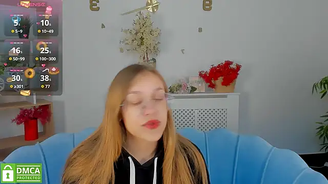 Snapshot of LayriantaVee chatting on 7, 10, 2025 LayriantaVee online show from 7, 10, 2025