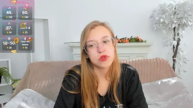 Snapshot of LayriantaVee chatting on 13, 9, 2025 LayriantaVee online show from 13, 9, 2025