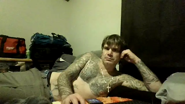 Snapshot of clitstitsandbongrips chatting on 28, 10, 2025 clitstitsandbongrips online show from 28, 10, 2025