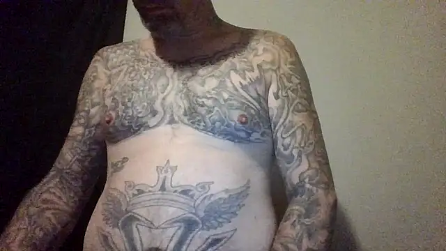 Snapshot of clitstitsandbongrips chatting on 14, 9, 2025 clitstitsandbongrips online show from 14, 9, 2025