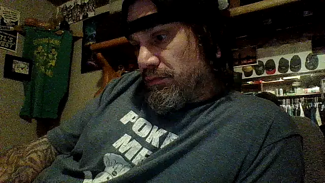 Snapshot of clitstitsandbongrips chatting on 6, 12, 2024 clitstitsandbongrips online show from 6, 12, 2024