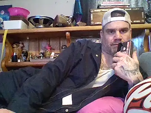 Snapshot of clitstitsandbongrips chatting on 21, 2, 2025 clitstitsandbongrips online show from 21, 2, 2025