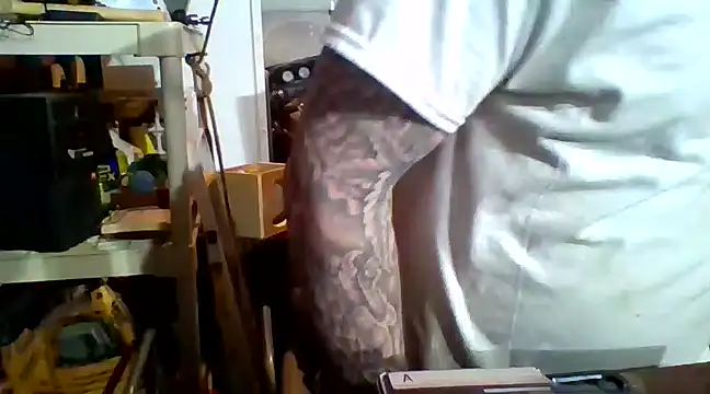 Snapshot of clitstitsandbongrips chatting on 18, 3, 2025 clitstitsandbongrips online show from 18, 3, 2025