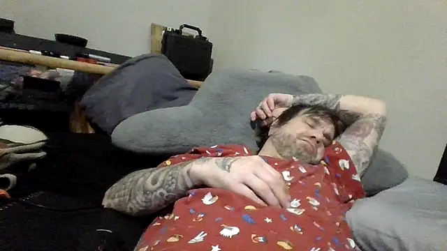 Snapshot of clitstitsandbongrips chatting on 27, 11, 2025 clitstitsandbongrips online show from 27, 11, 2025