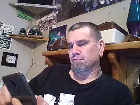 Snapshot of clitstitsandbongrips chatting on 13, 2, 2025 clitstitsandbongrips online show from 13, 2, 2025