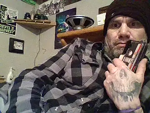 Snapshot of clitstitsandbongrips chatting on 4, 2, 2025 clitstitsandbongrips online show from 4, 2, 2025