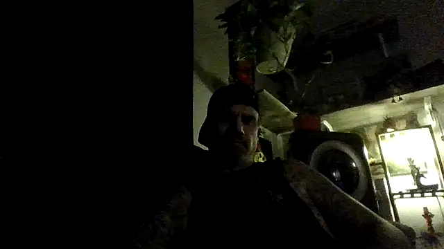 Snapshot of clitstitsandbongrips chatting on 23, 9, 2025 clitstitsandbongrips online show from 23, 9, 2025