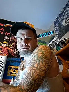 Snapshot of clitstitsandbongrips chatting on 4, 3, 2025 clitstitsandbongrips online show from 4, 3, 2025