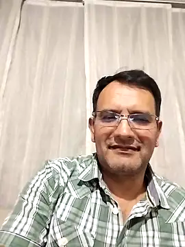 RogueTraveler online show from 4, 3, 2025