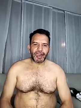 RogueTraveler online show from 8, 2, 2025